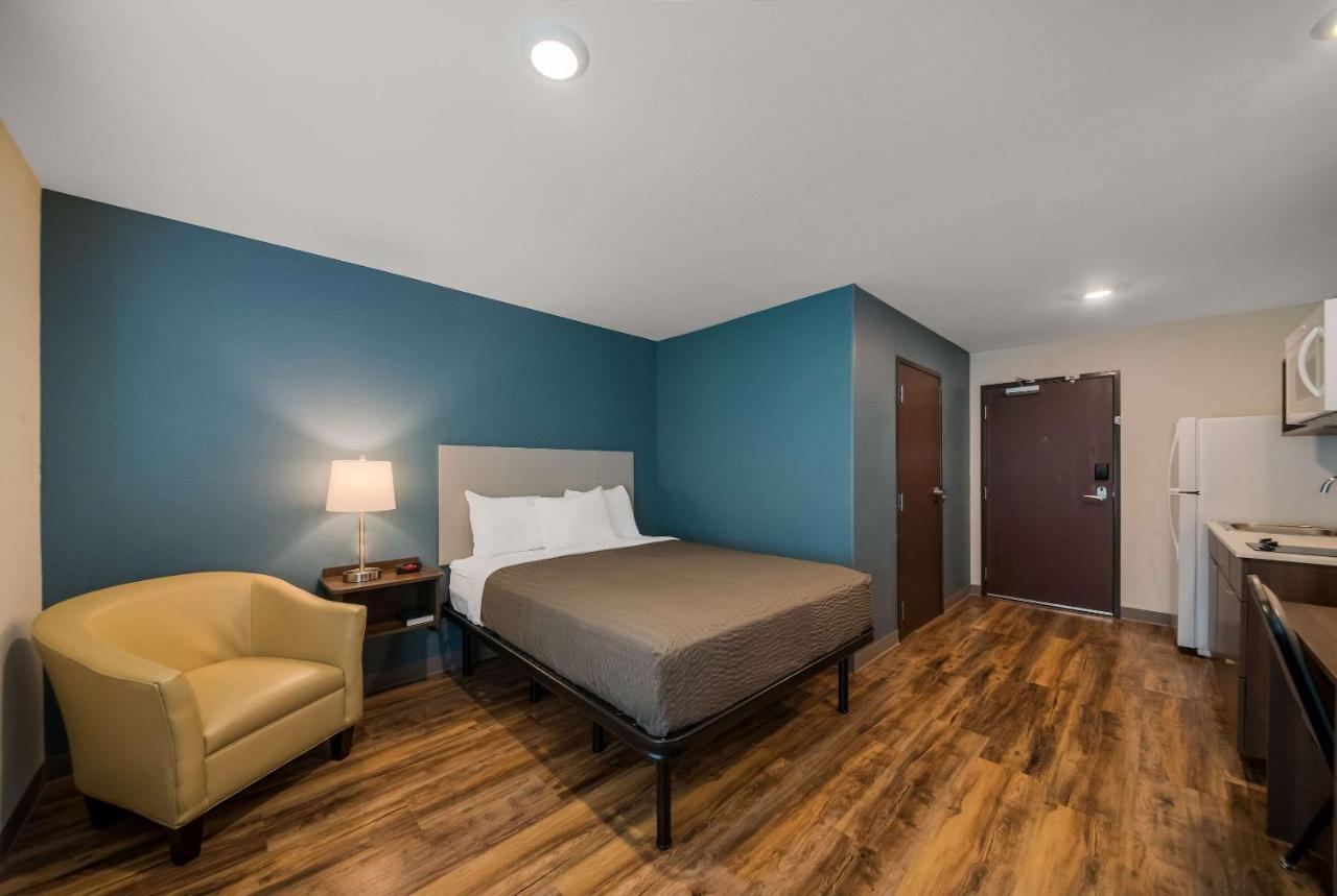 Woodspring Suites Инвърнес Екстериор снимка