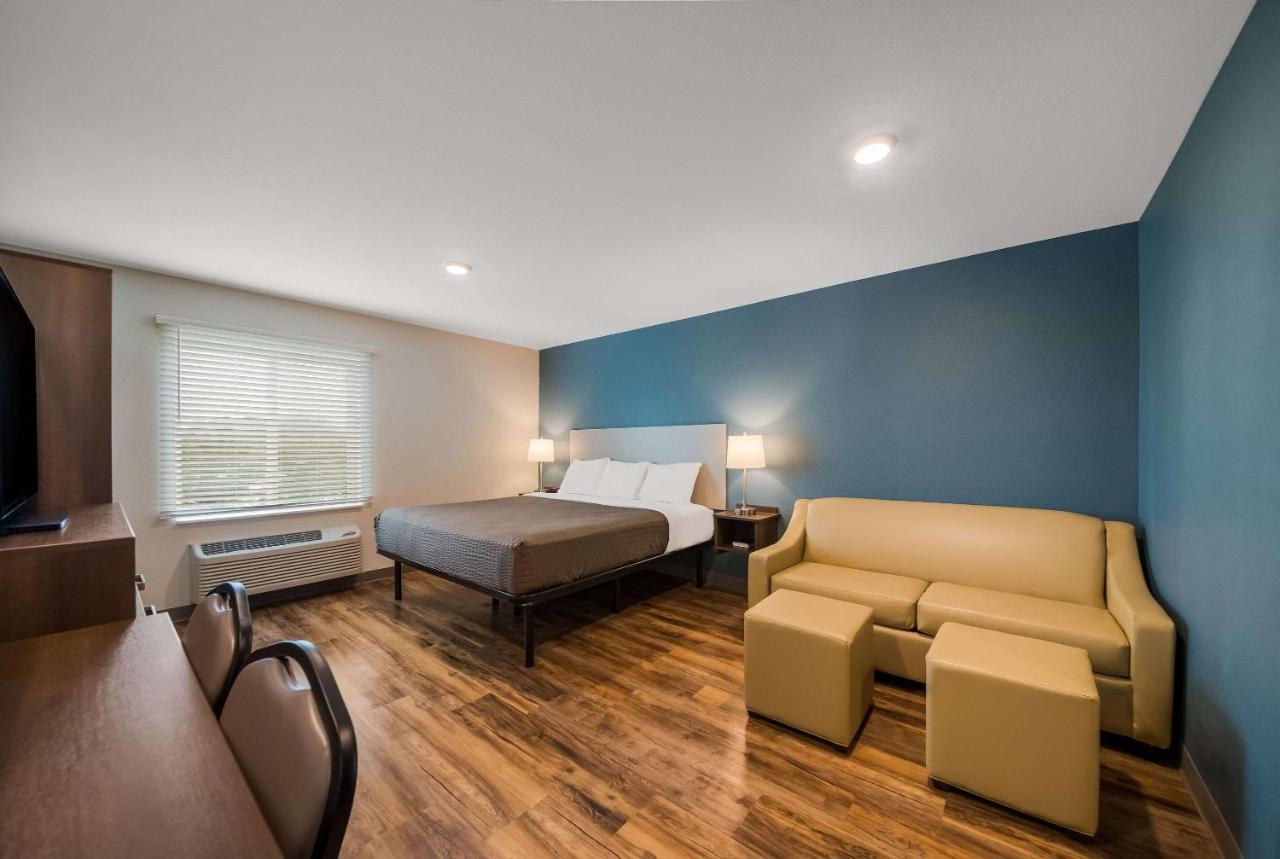 Woodspring Suites Инвърнес Екстериор снимка